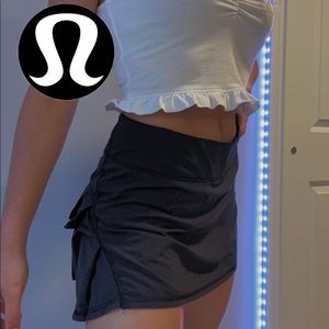 LULULEMON ruffle skirt size 4 but fit a 2